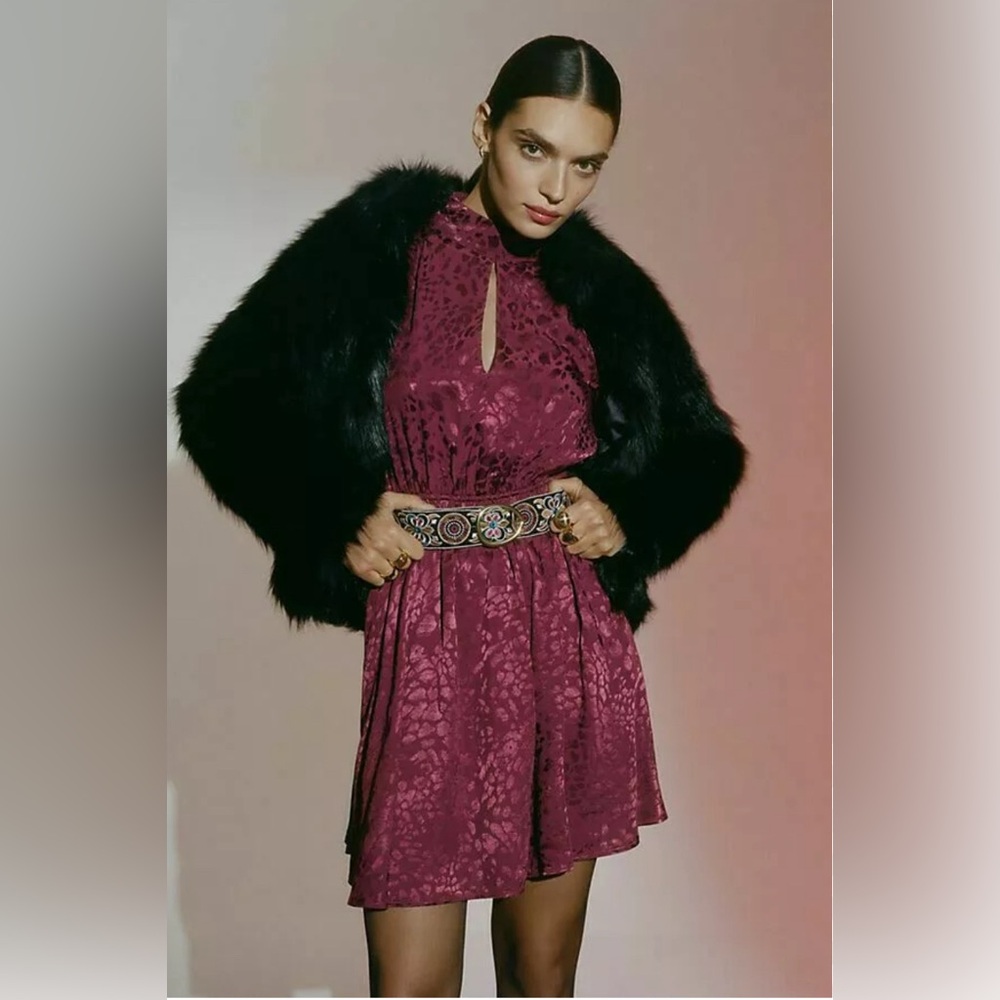 Anthropologie jackquard burgundy mini dress long sleeve size small
